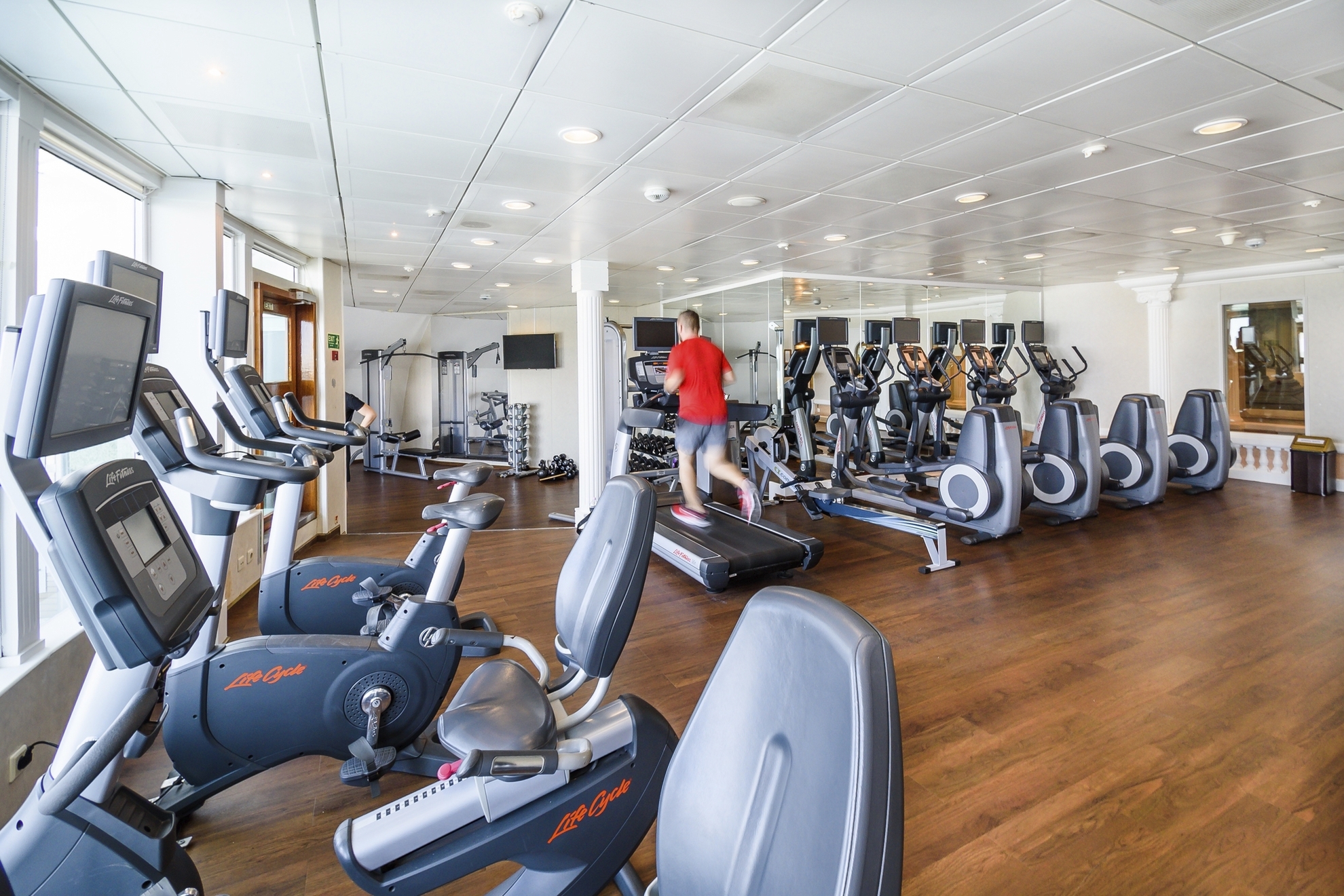 Fitness-Center, MS Amera