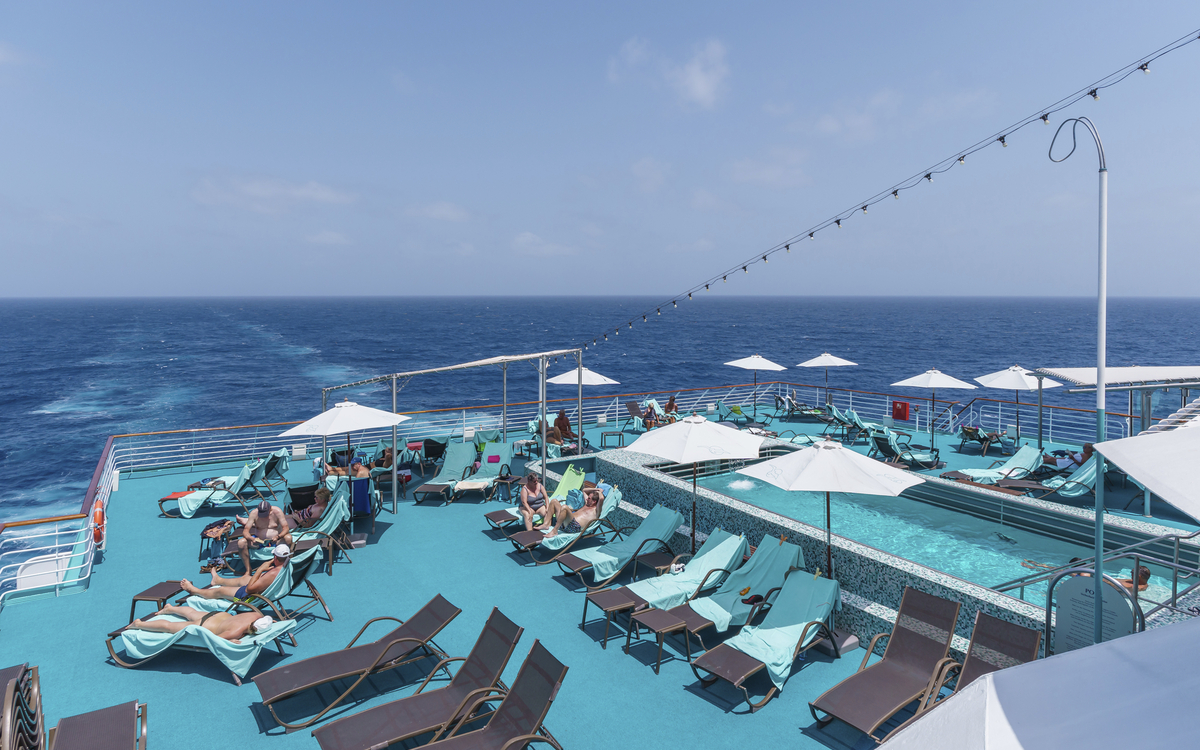 Pool auf dem Apollo-Deck