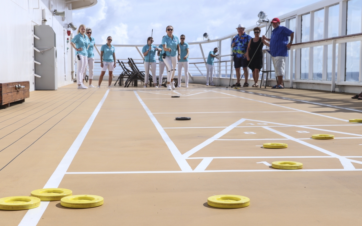 Shuffleboard, MS Amera