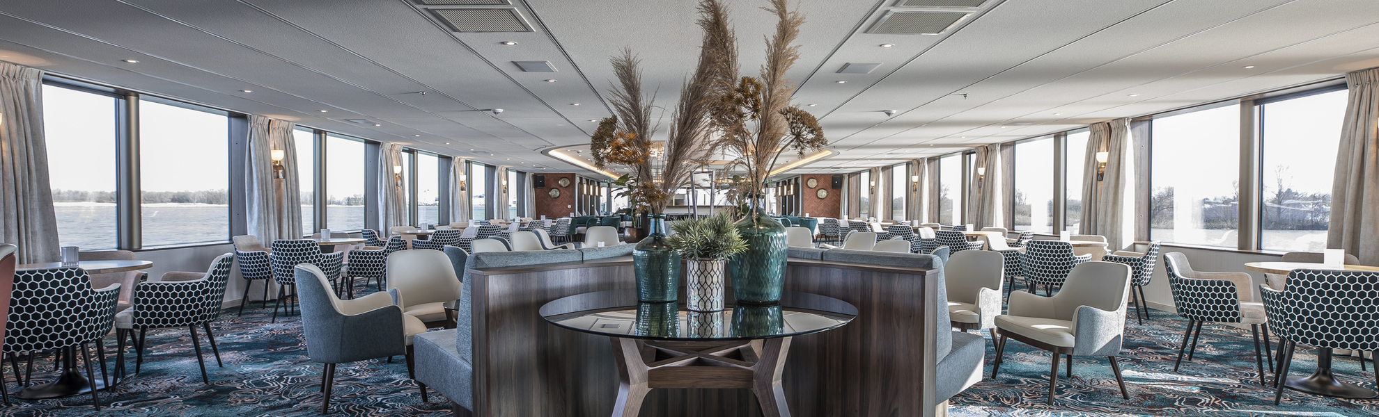 MS Annabelle, Lounge