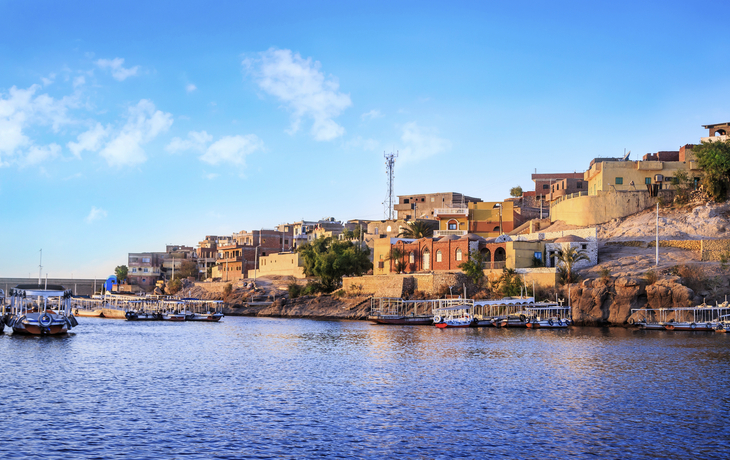 Blick vom Nil auf Assuan in Ägypten