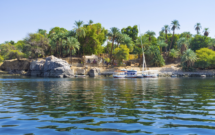 Blick vom Nil auf die Kitchener-Insel in Ägypten
