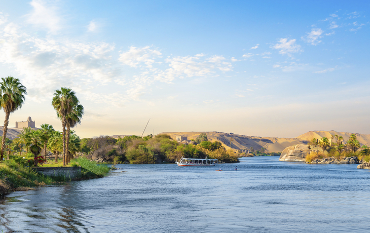 Ufer am Nil bei Assuan, Ägypten