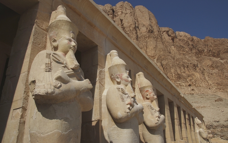 Nahaufnahme des Hatschepsut-Tempels in Ägypten