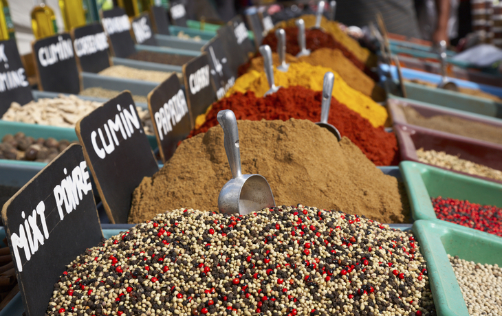 Gewürzstand auf einem Markt in Ägypten