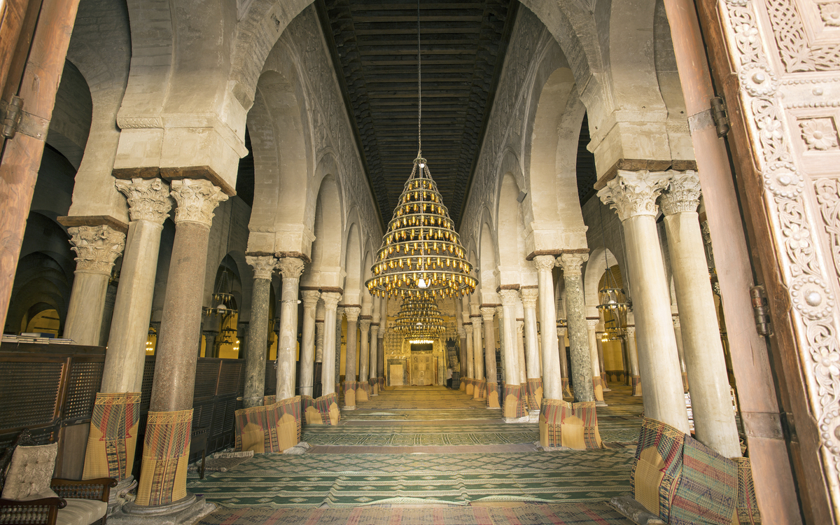 Gebetshalle in der großen Moschee in Kairouan, Tunesien