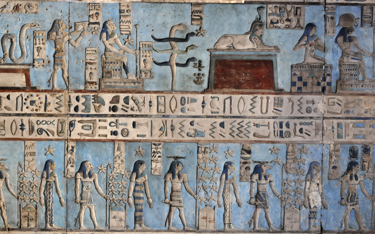 Wandmalerei im Tempel von Dendera in Ägypten