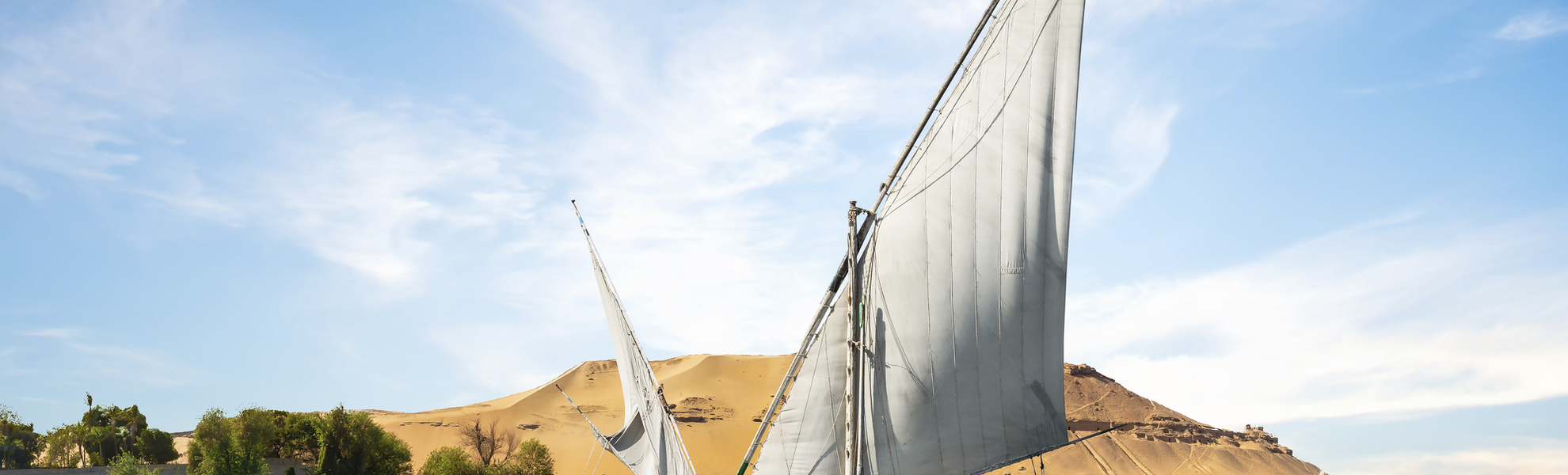 Boote auf dem Nil bei Assuan, Ägypten
