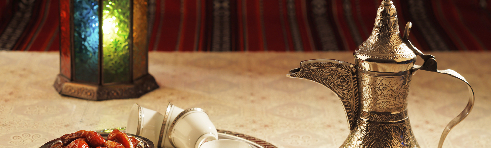 Foulbohnen mit Tee in Ägypten