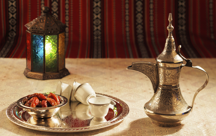 Foulbohnen mit Tee in Ägypten