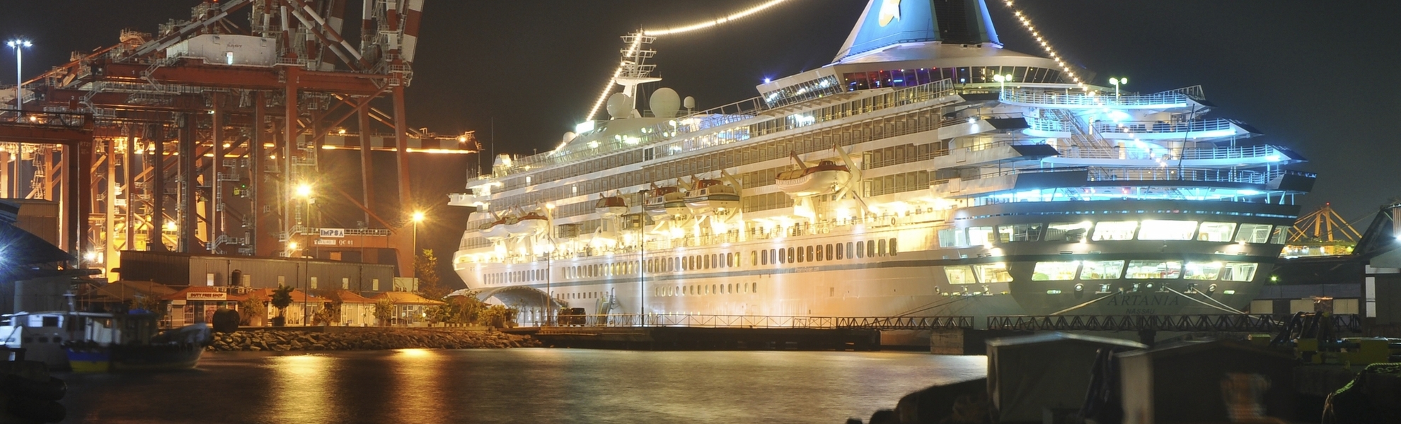 Totale der MS Artania in Colombo, Sri Lanka