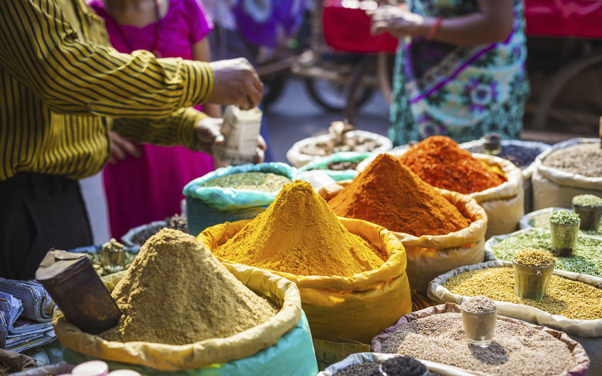 Gewuerze auf dem Markt in Delhi, Indien