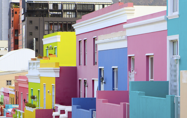 Bunt bemalte Haeuser in Malay, Suedafrika