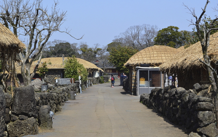 Traditionelle Häuser im volkstümlichen Dorf Seongeup, Südkorea