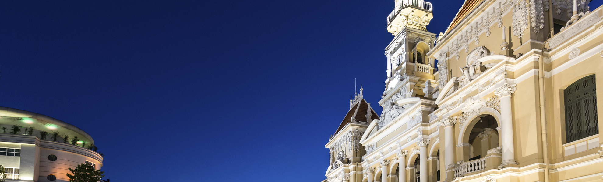 Volkscommittee von Saigon bei Nacht, Vietnam