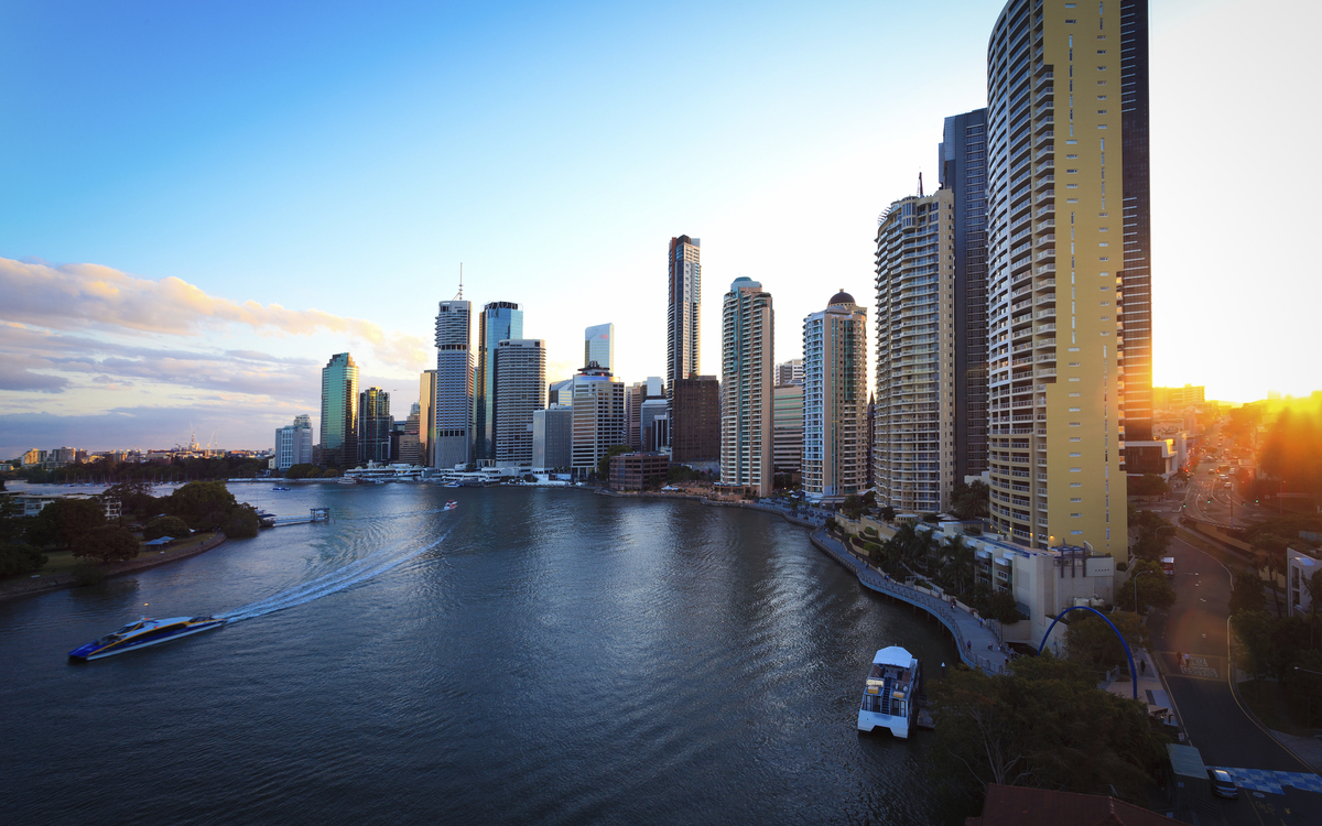 Skyline von Brisbane im abendlichen Sonnenlicht, Australien