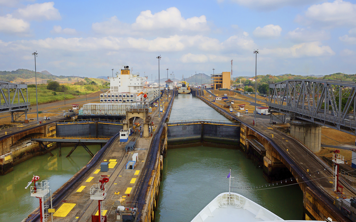 Kanal Schleuse in Panama