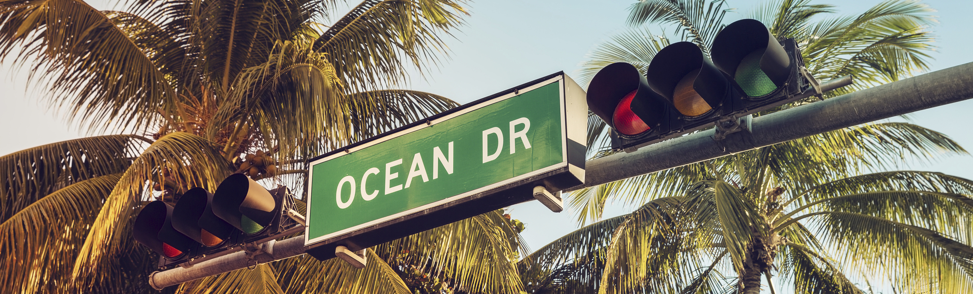 Verkehrsschild 'Ocean Drive' in Miami, USA