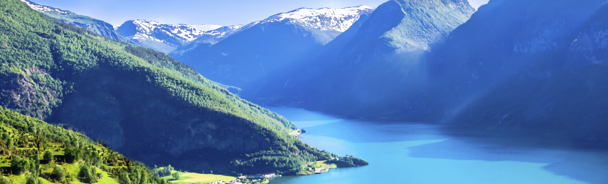 Berge in Aurlandsfjord, Norwegen