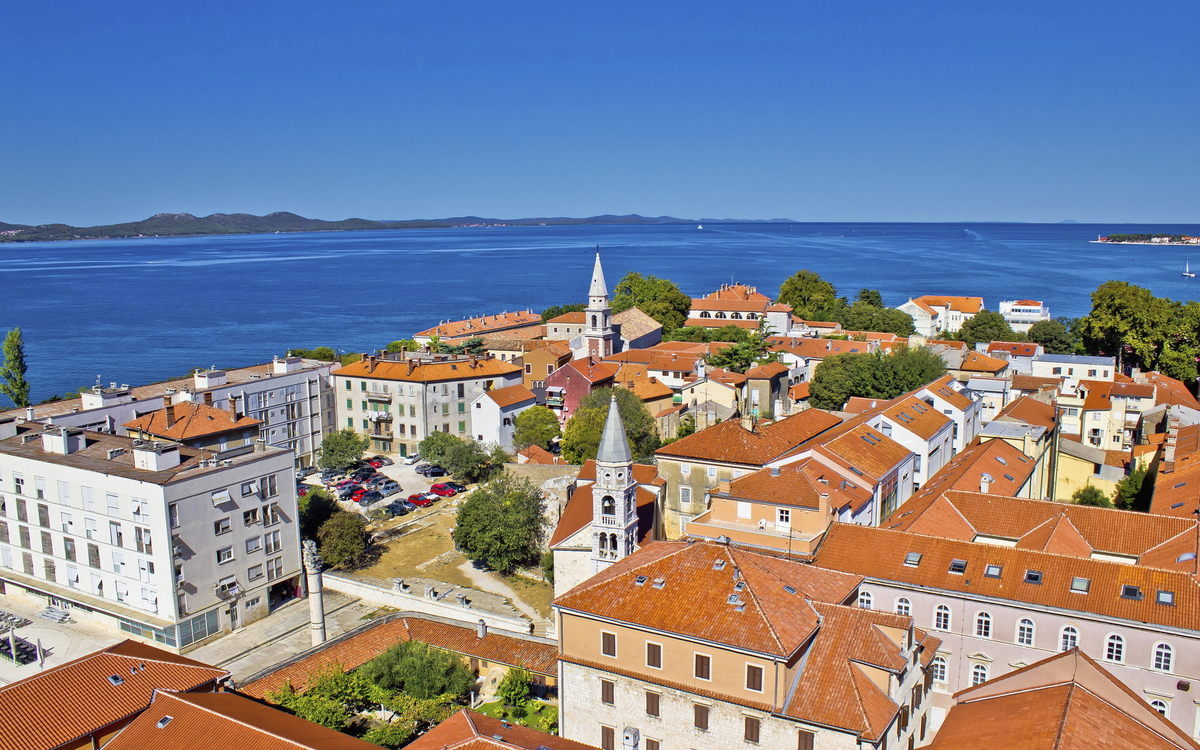 Blick über die Dächer von Zadar, Kroatien
