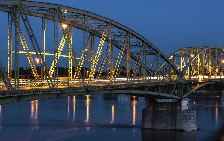 Elisabethbrücke in Komarno, Slowakei