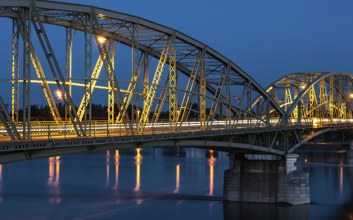 Elisabethbrücke in Komarno, Slowakei