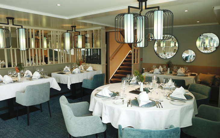 MS Andrea, Restaurant Vier Jahreszeiten