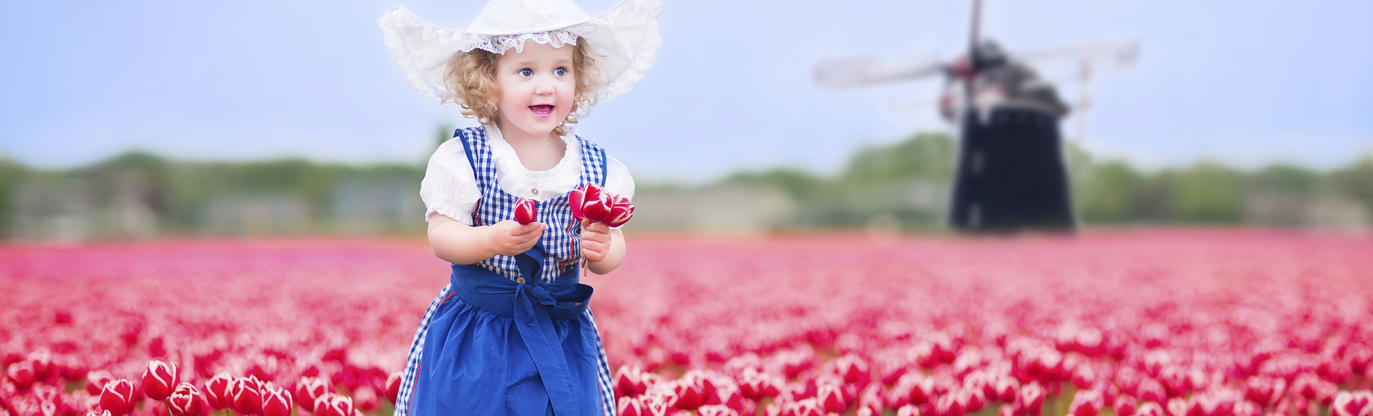 Kind im Tulpenfeld, Niederlande