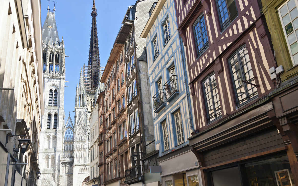 Gasse in Rouen, Frankreich