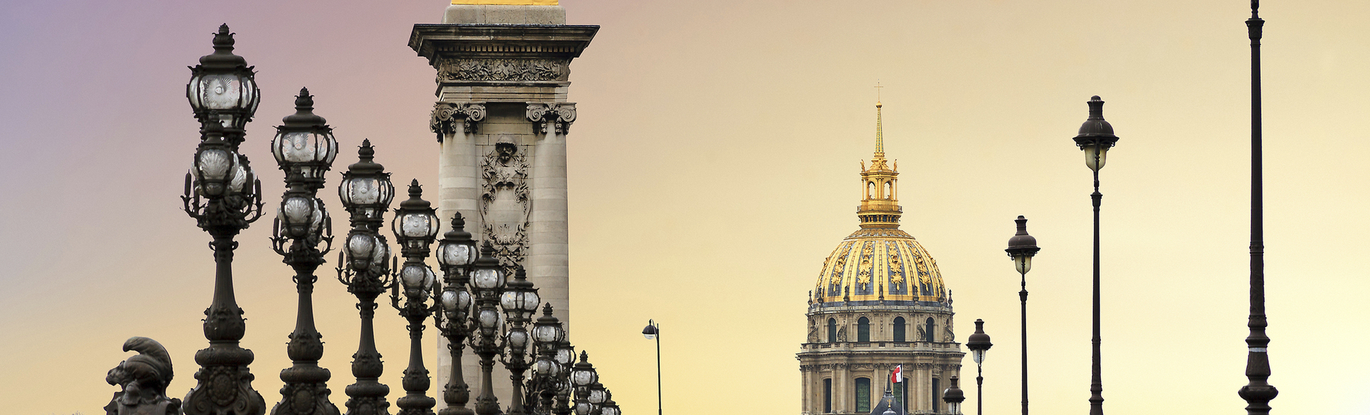 Pont Alexandre 3 und Les Invalides in Paris, Frankreich