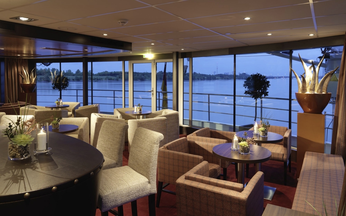 Panorama-Lounge auf dem Flussschiff Amadeus Diamond