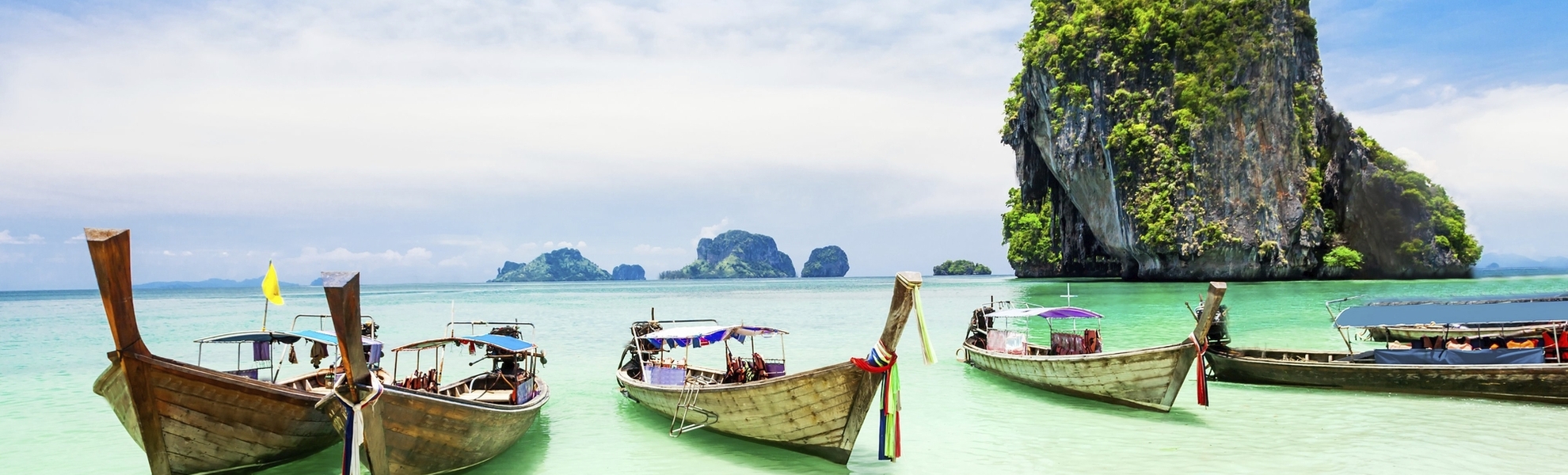 Hölzerne Boote an der Küste von Phuket, Thailand