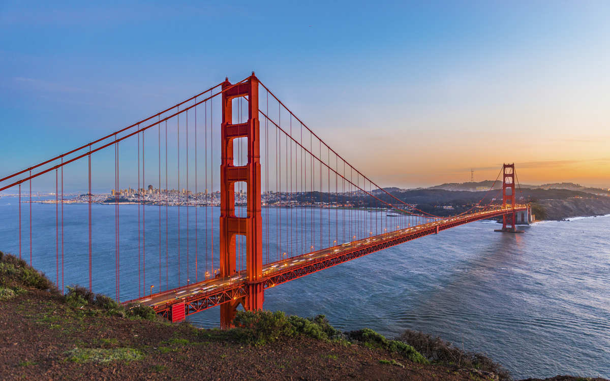 Golden Gate Bridge während des Sonnenuntergangs in San Francisco, USA