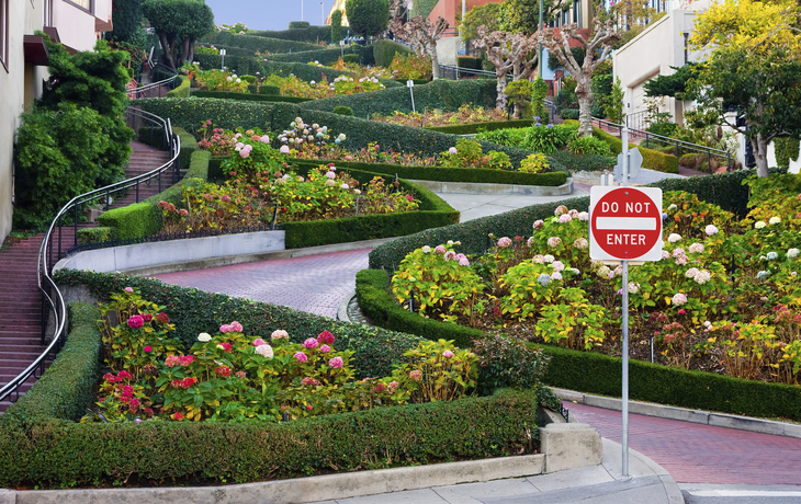 Lombard Street in San Francisco, USA