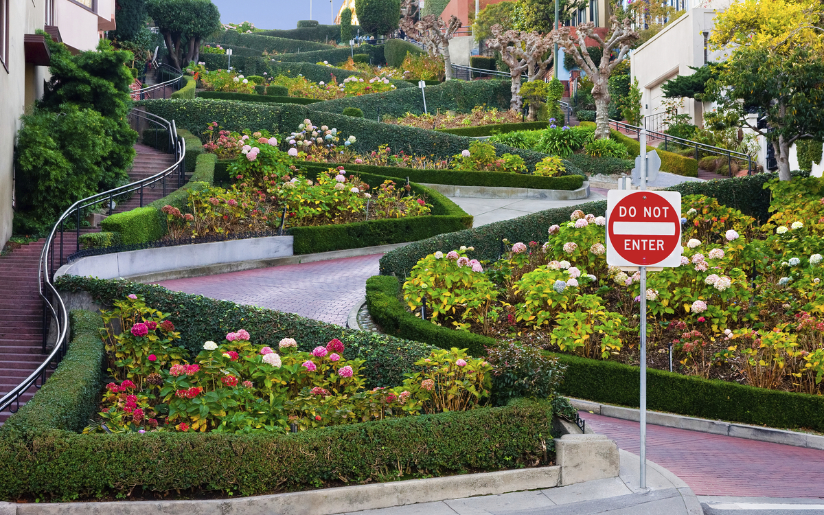 Lombard Street in San Francisco, USA