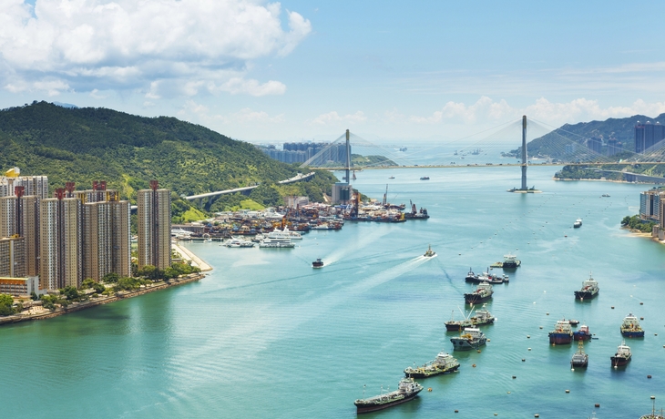 Blick auf den Perlfluss und die Bucht von Hongkong, China