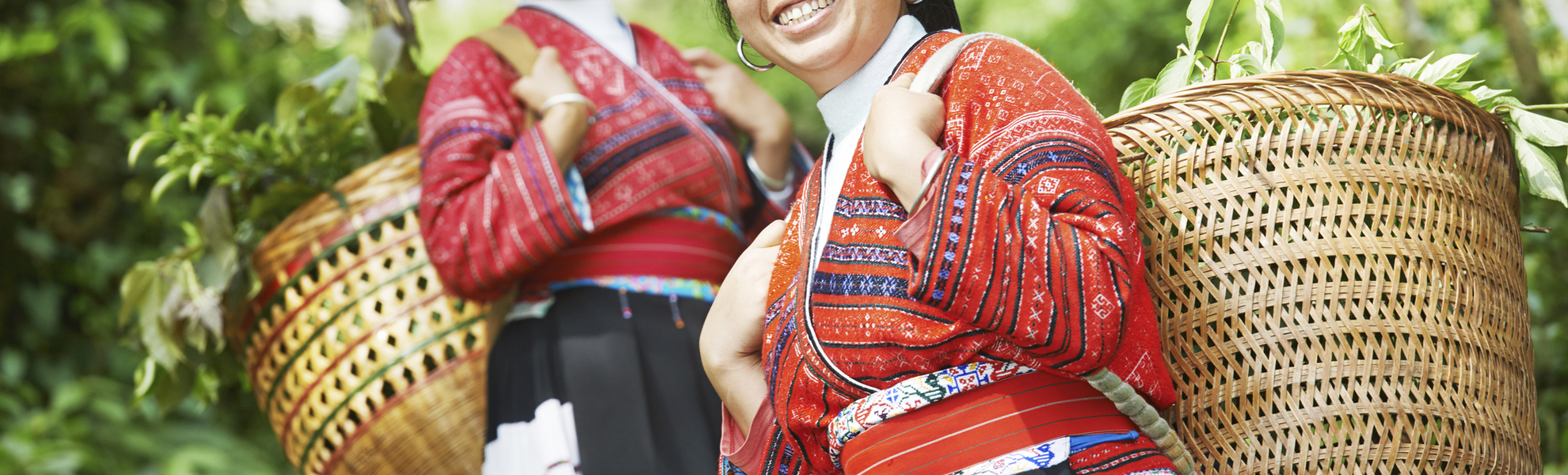 traditionell gekleidete Arbeiterinnen, China