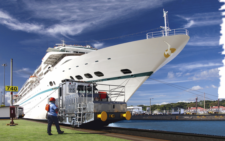 MS Amadea im Panamakanal, Panama