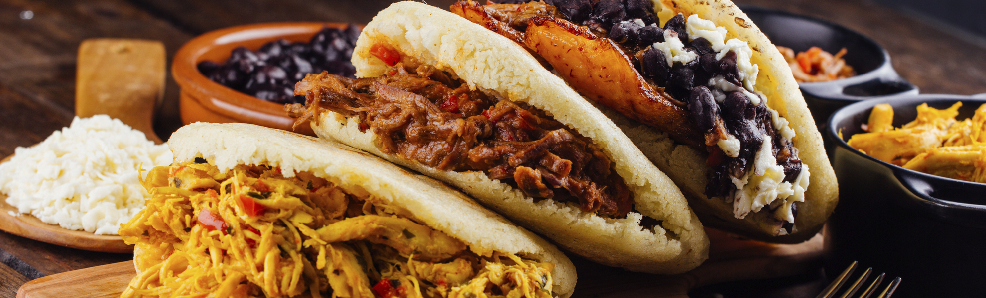 Traditionell gefüllte Maisfladen, Kolumbien