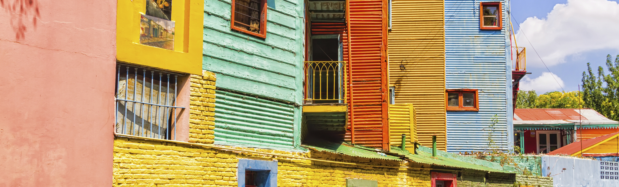 Bunte Häuserreihe in La Boca in Argentinien