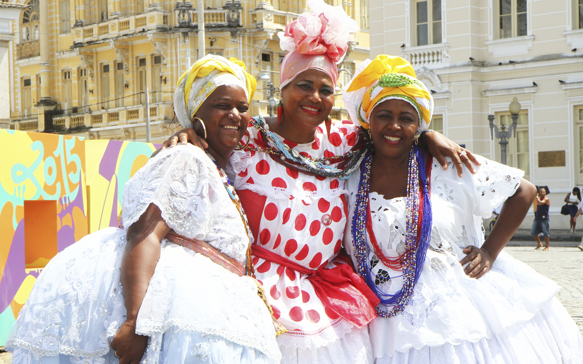 Frauen in landesüblichen Kleidern, Brasilien