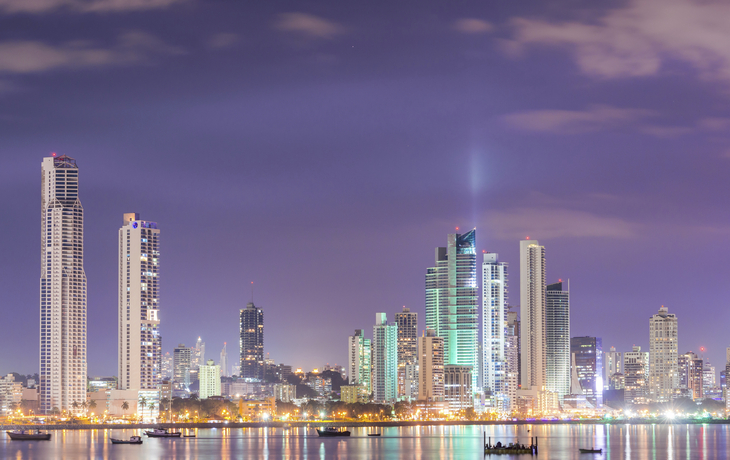 Panama City bei Nacht, Panama