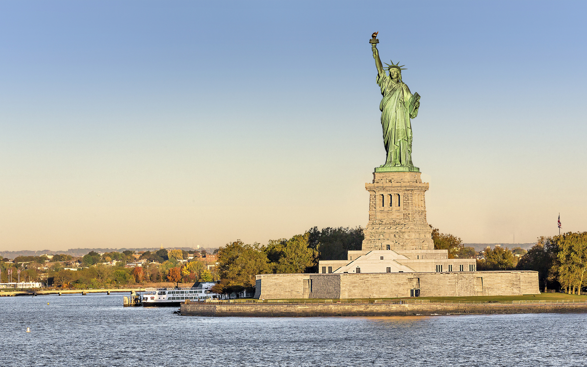 Freiheitsstatue auf der Liberty Island im New Yorker Hafen, USA