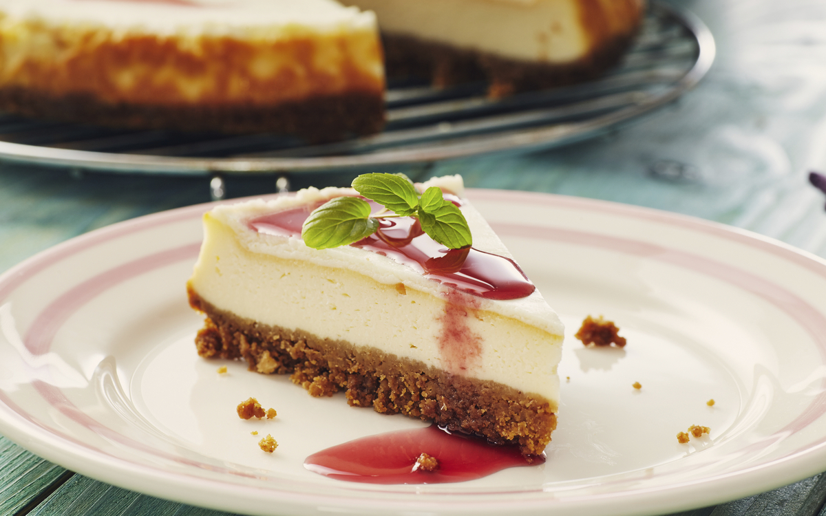 Käsekuchen mit Soße