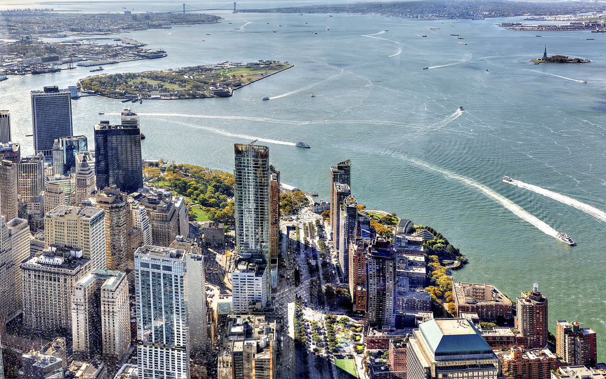 Luftansicht vom One World Observatory auf New York, USA