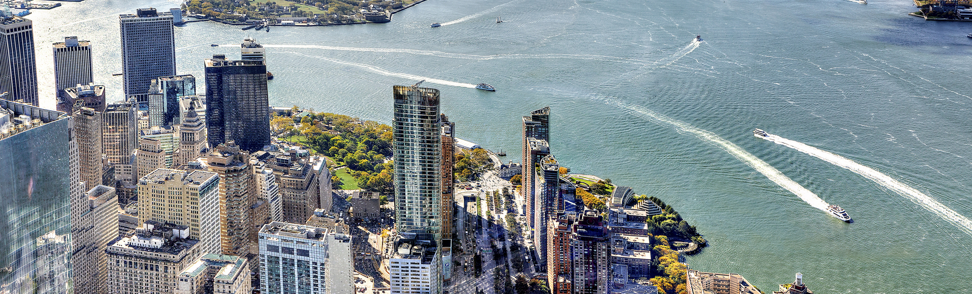 Luftansicht vom One World Observatory auf New York, USA