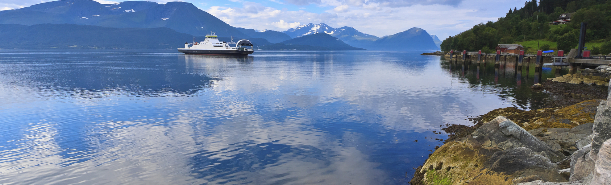 Fähre im Storfjord, Norwegen