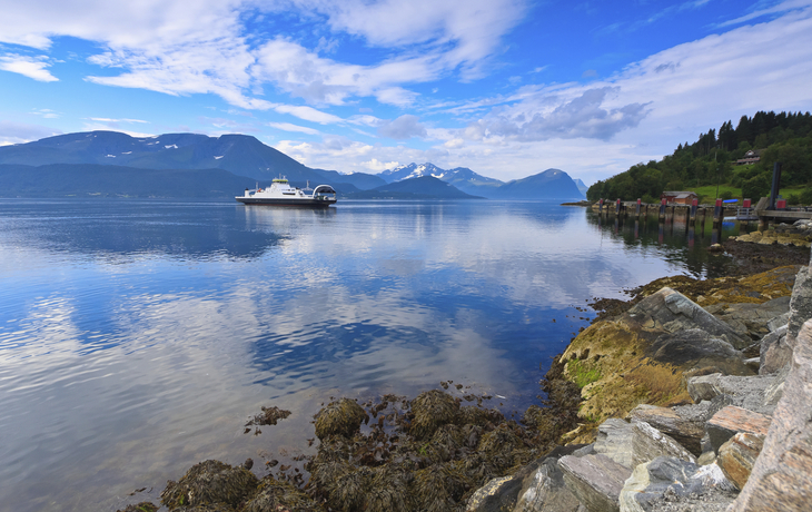 Fähre im Storfjord, Norwegen