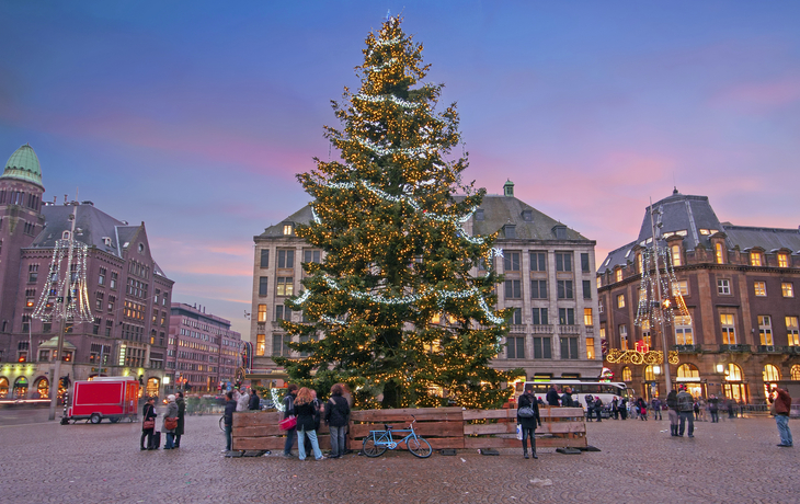 Weihnachtlicher Damplatz von Amsterdam, Niederlande