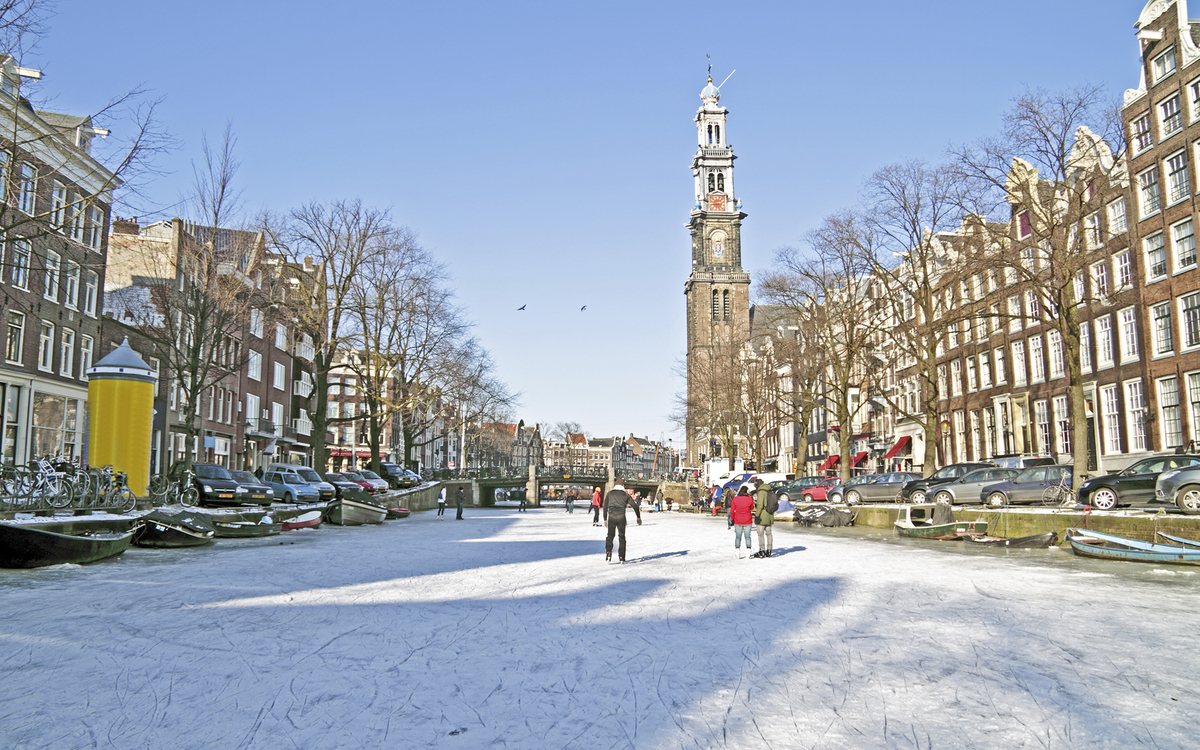 zugefrorene Grachten in Amsterdam, Niederlande